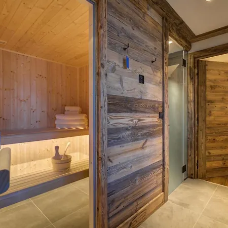 Prestige Summit Luxury Retreat In Apartment